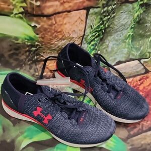 Under Armour Blue Athletic Shoes with Red Accents USA 🇺🇸